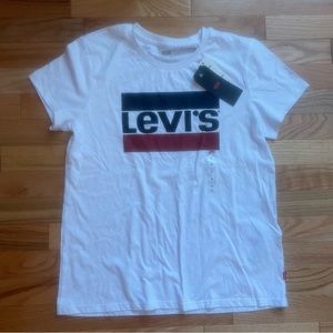 Levi’s T-shirt